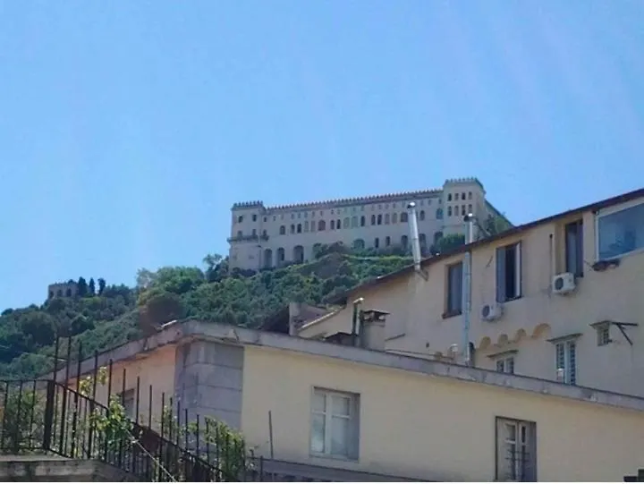 Una Terrazza Su Napoli Centro